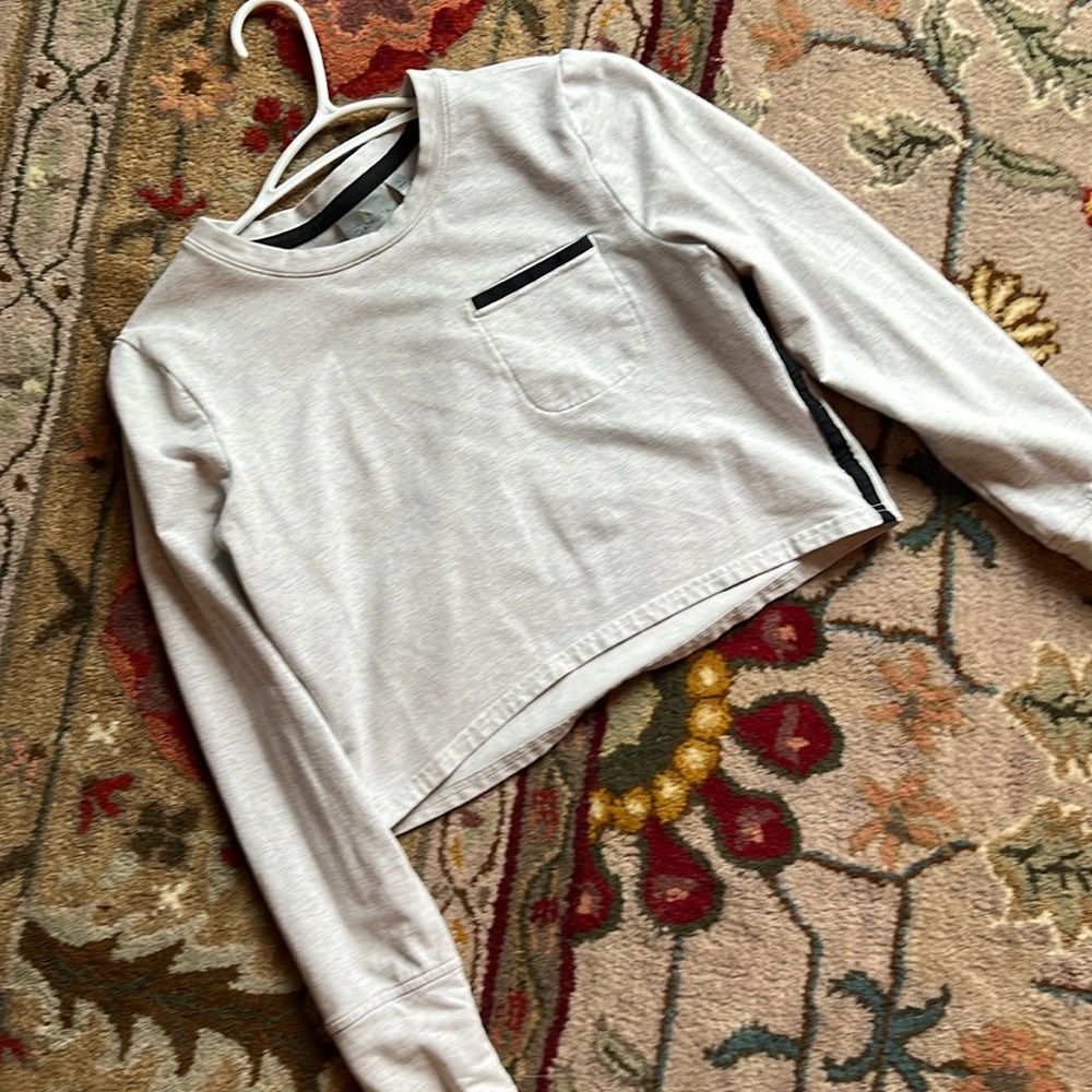 Athleta Cropped Top S